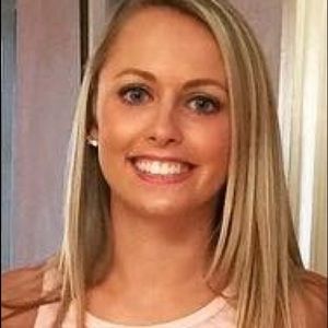 Meet your Posher, Becca